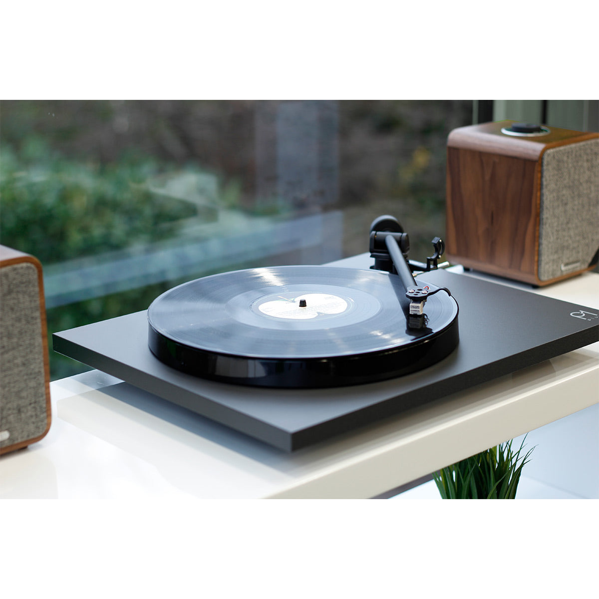 Rega Planar 1 Plus Turntable with Premounted Carbon MM Cartridge (Matte Black)