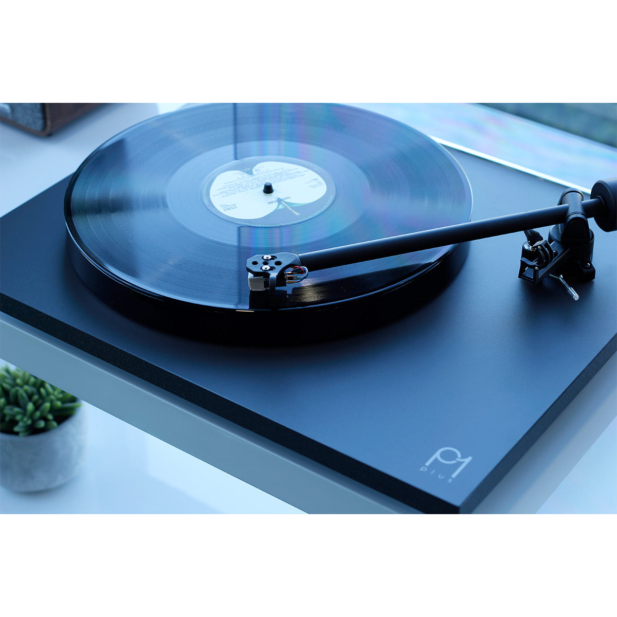 Rega Planar 1 Plus Turntable with Premounted Carbon MM Cartridge (Matte Black)