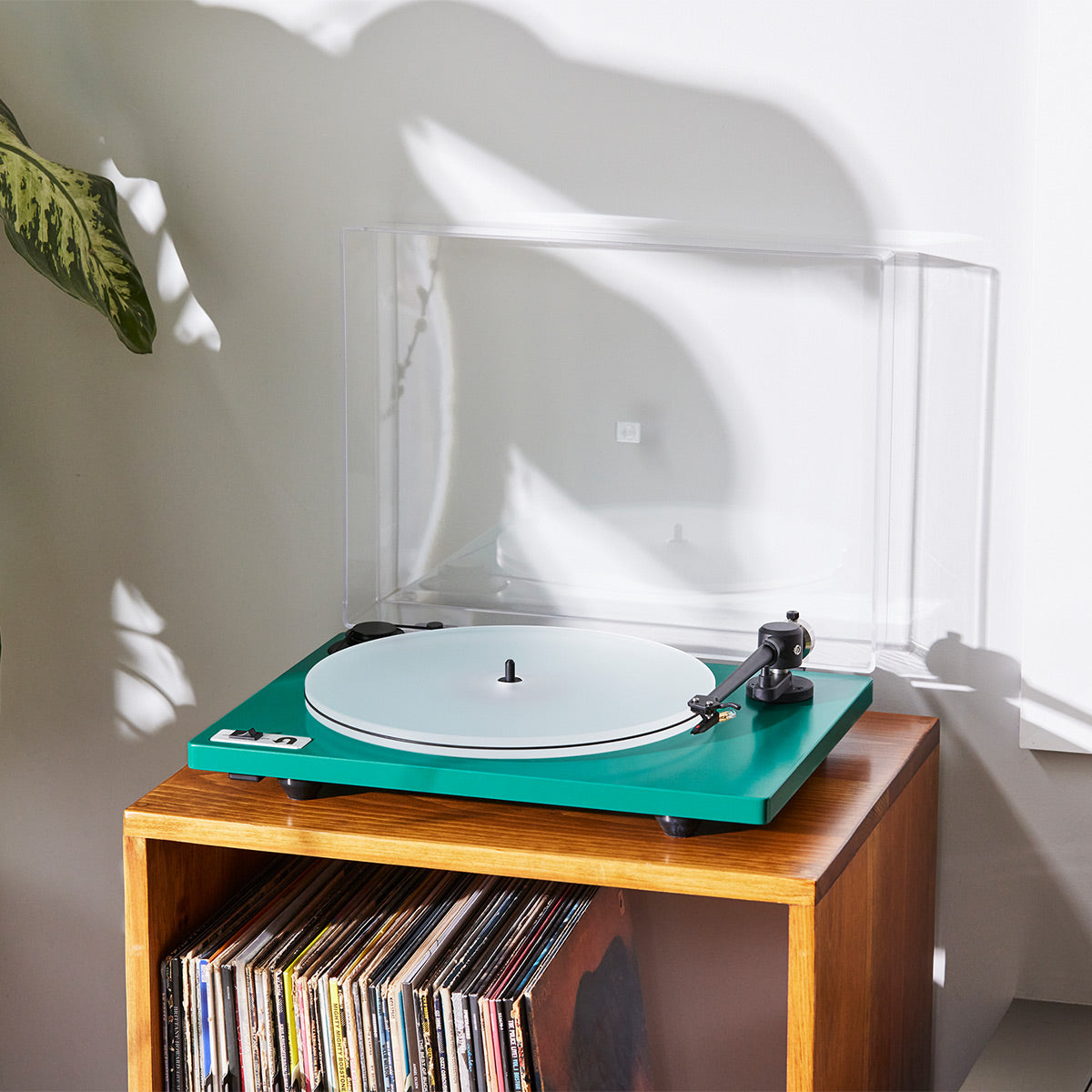 U-Turn Audio Orbit 2 Plus Turntable with Ortofon OM 5E Cartridge (Green)