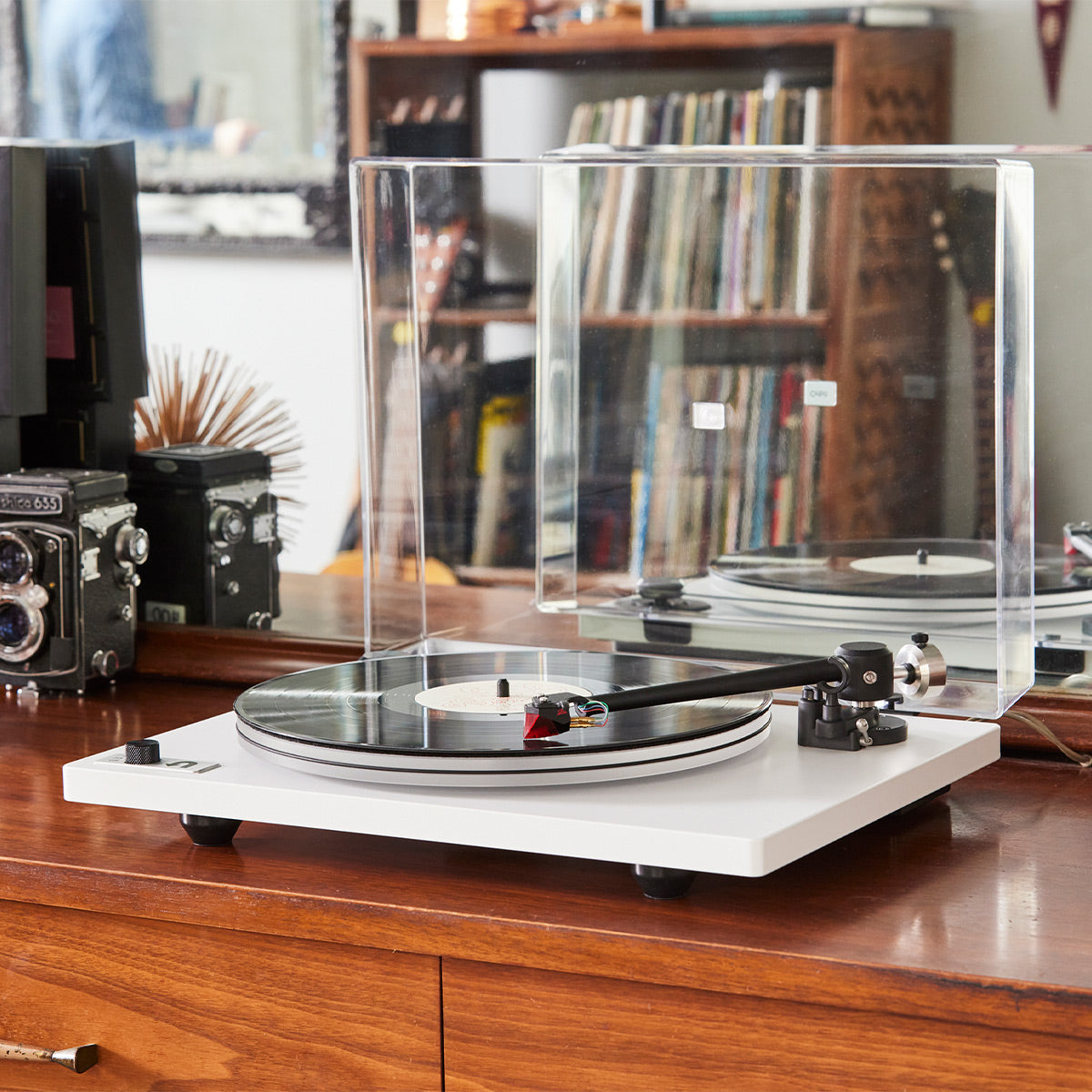 U-Turn Audio Orbit 2 Special Turntable with Built-In Preamp and Ortofon 2M Red Cartridge (White)